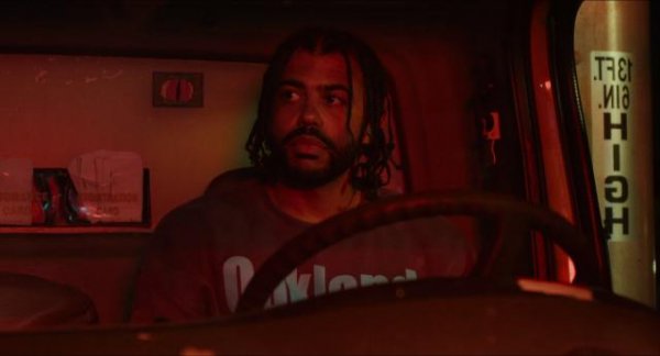 盲点 Blindspotting.2018.1080p.BluRay.x264.TrueHD.7.1.Atmos-FGT 9.21GB-3.png