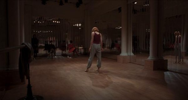 阴风阵阵/美版阴风阵阵 Suspiria.2018.720p.AMZN.WEBRip.DDP5.1.x264-NTG 4.71GB-4.png