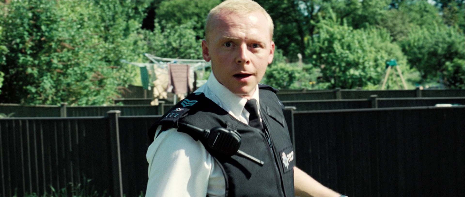 热血警探 Hot.Fuzz.2007.1080p.BluRay.x264.DTS-FGT 11.99GB-6.jpg