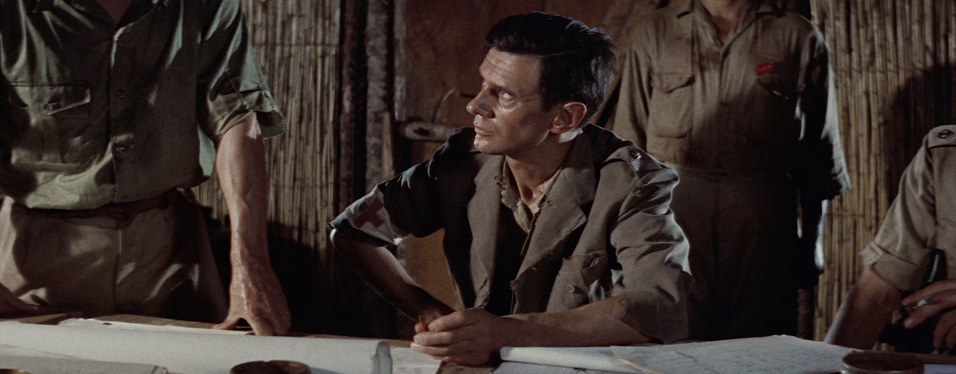 桂河大桥[国英多音轨 繁英字幕].The.Bridge.on.the.River.Kwai.1957.BluRay.1080p.x265.10bit.3A-4.jpeg