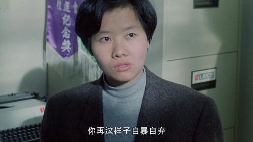 欢畅的小鸡 [4K修复双语]国粤双语 中笔墨幕].Chicken.A.La.Queen.1990.WEB-DL.RESTORED.1080P.H264.2Audio.AAC-TAG 2.35GB-2.jpg